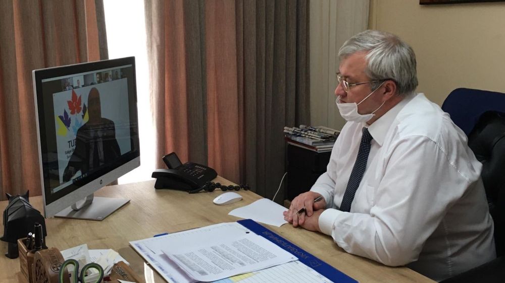 Глава МИД Украины приехал в Польшу менять могилы на оружие