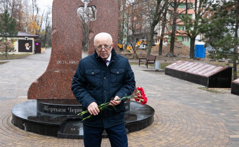 Память ликвидаторов и жертв Чернобыльской катастрофы почтили в Мариуполе