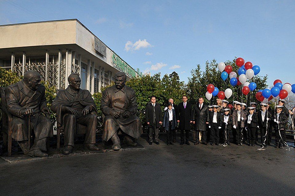 Церетели через 9 лет согласился пожертвовать Ялте памятник Сталину, Рузвельту и Черчиллю