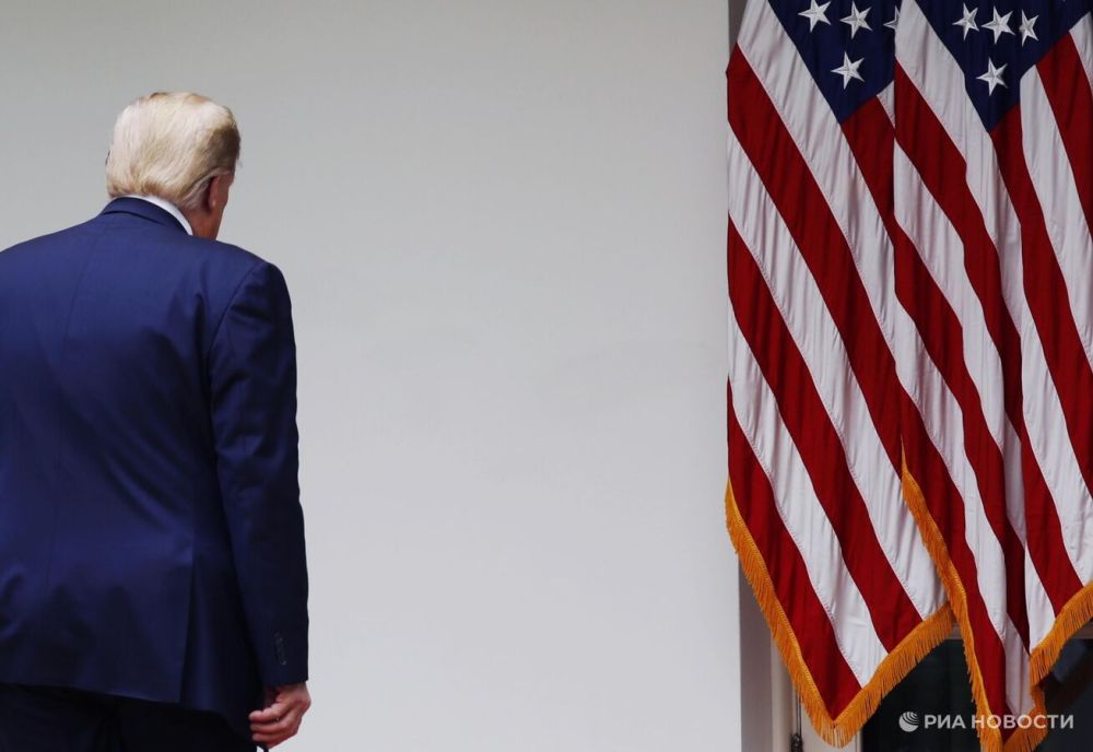 Трампу нужно убедить Украину отказаться от части территорий, заявил Макфол