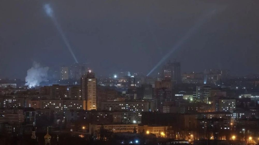 Больше 10 взрывов произошло в районе города Бурштын Украины, где находится ТЭС