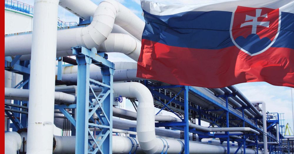 Зеленский пытается шантажировать Словакию – эксперт