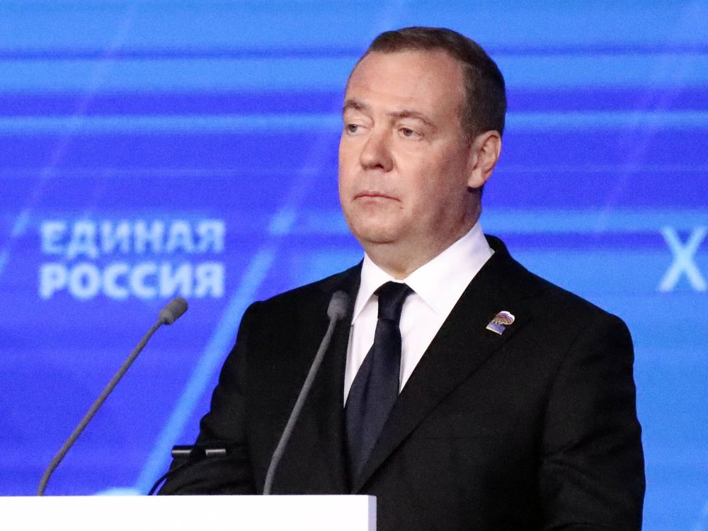 «Личная месть»: Медведев жестко ответил Зеленскому, который заявил о презрении к русскому народу