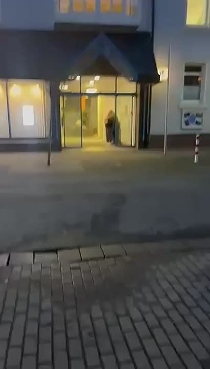 ������� � ����� ����:. � ������ ������ � �������� ����������� ������� ���� ������� � ��������� � ����� �� ��������� Volksbank. �� ����� ������� � �������� �������. ������� ������������� ���� ����������
