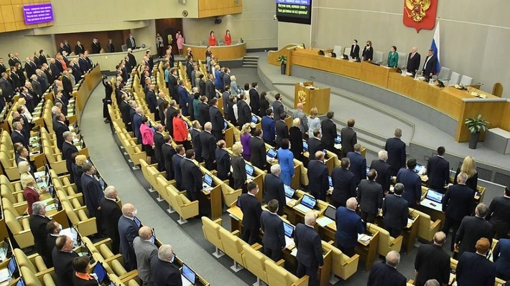 Депутат Гусев призвал запретить продажи украинских конфет Roshen в России