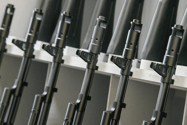 Порошенко рассказал, как просил у Зеленского 8 тысяч автоматов в день начала СВО