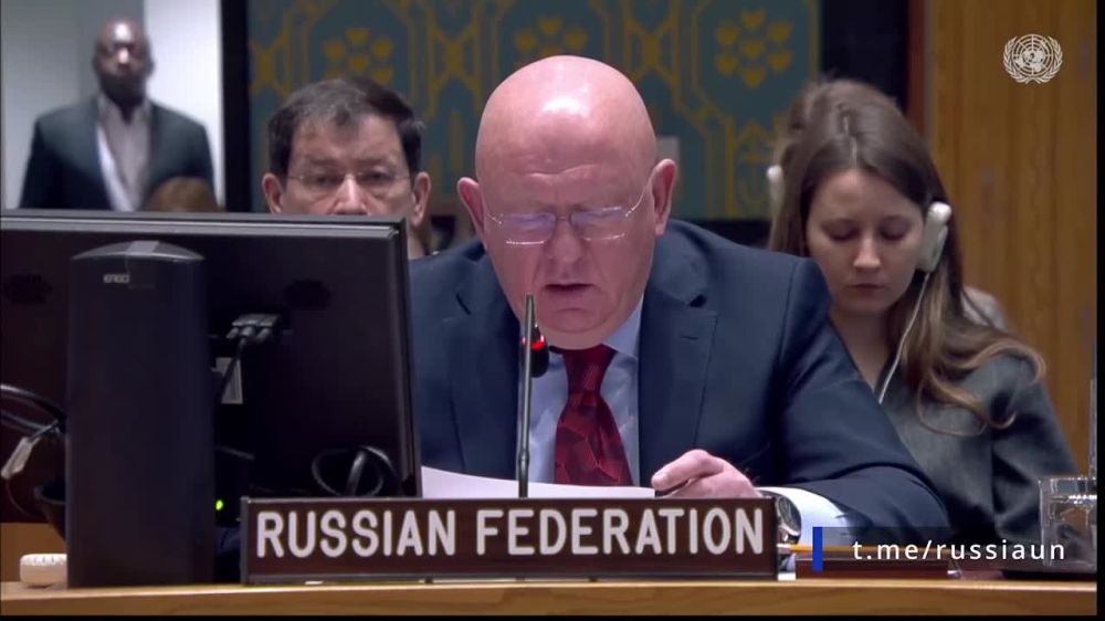 Стремясь любой ценой сохранить власть и собственную шкуру, Зеленский готов на любые провокации, лишь бы продолжались военные действия, заявил постоянный представитель России при ООН Василий Небензя