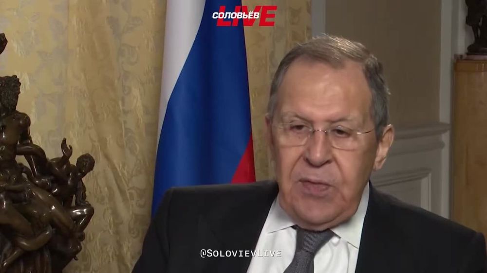 Ни один язык больше не подвергся такой агрессии, заявил глава МИД РФ, говоря о запрете русского языка на Украине