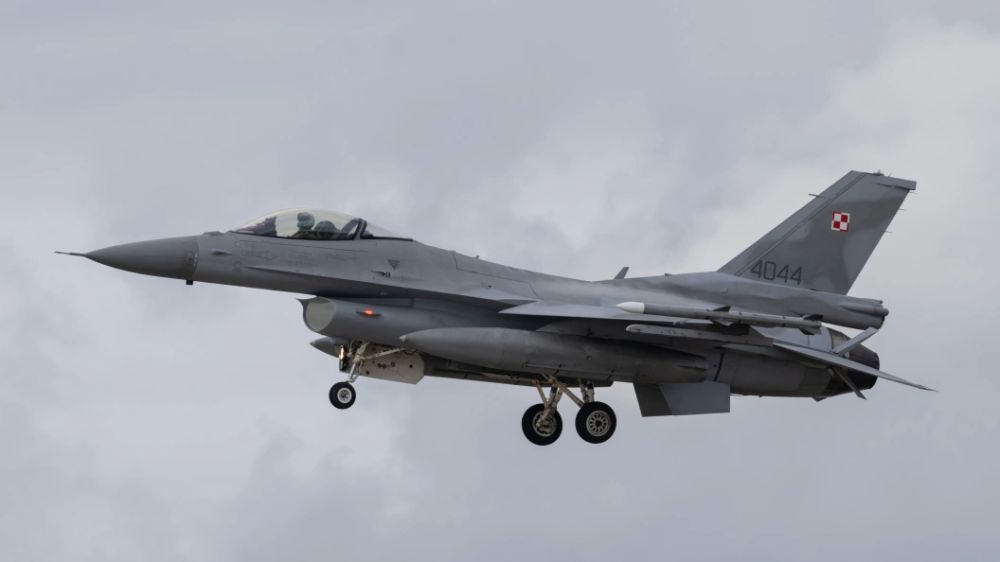 �������� ������ ������ ���. F-16 �� ������� �� ����. ����� ���������