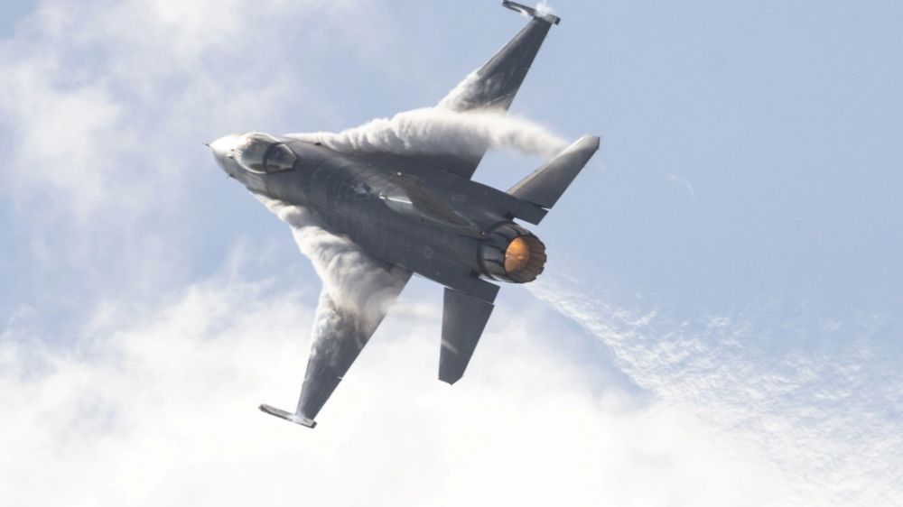 "������ � �����": ������ �������� ��������� � ������ F-16