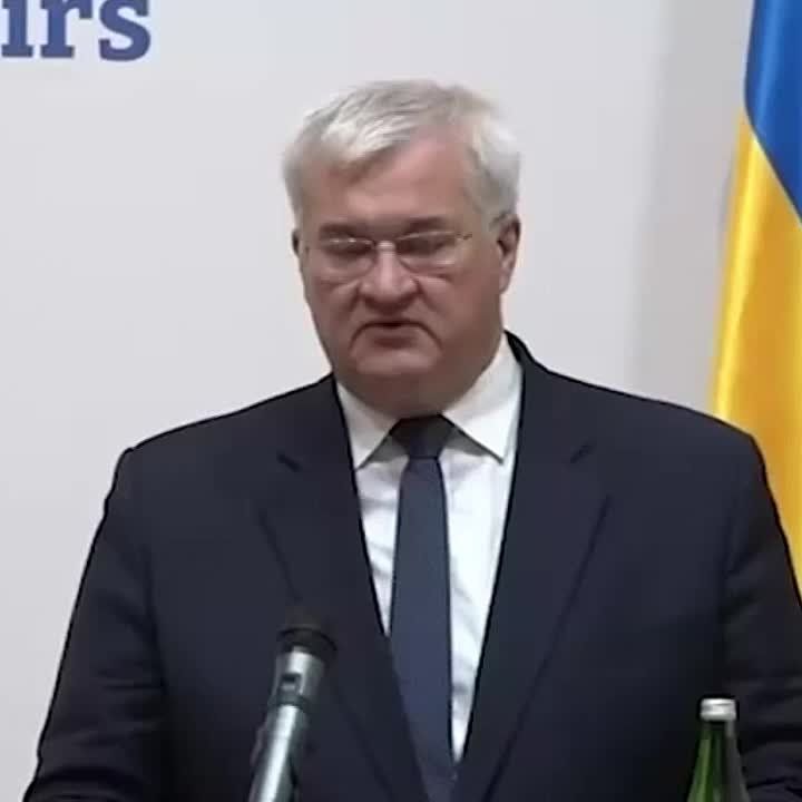 Украина намерена подписать выгодный для "США и Америки" документ