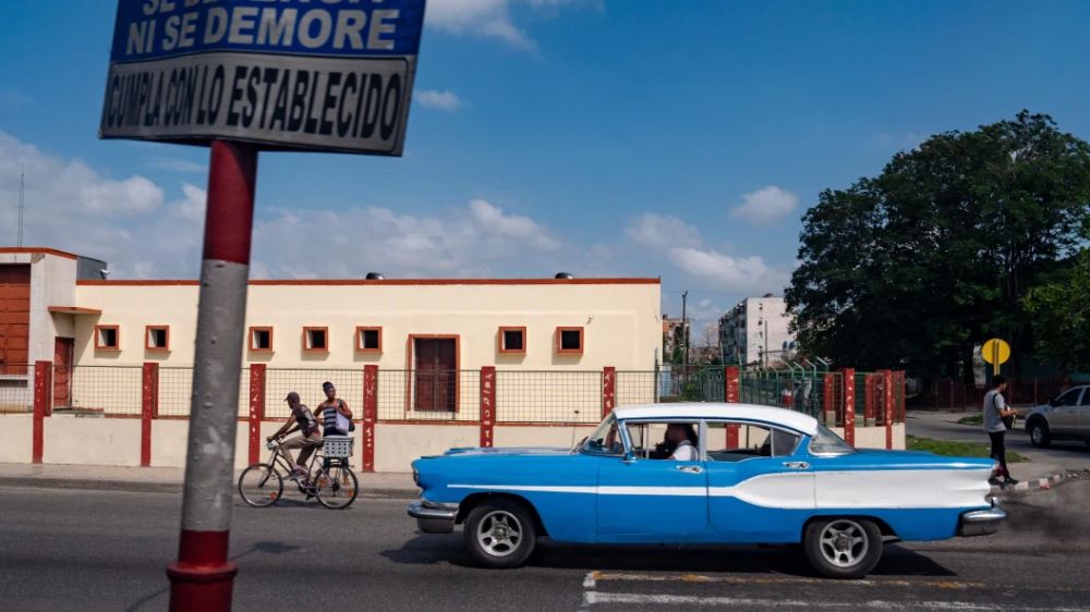 Журналист показал уникальное фото из прошлого: "Было и остаётся лакмусовой бумагой независимости стран"