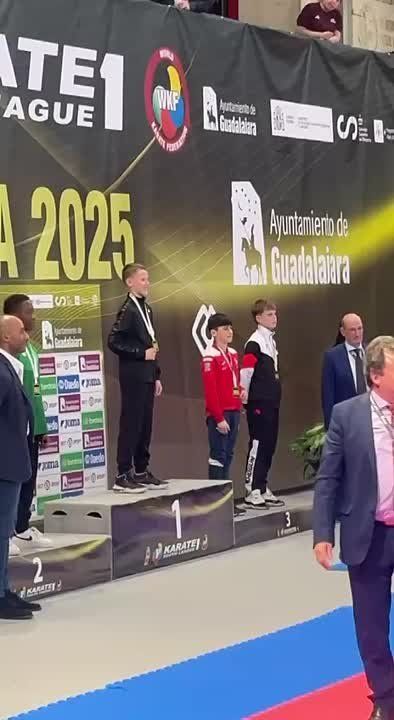 ����� ����������: ����� ������ ������� ����� � �������, ��� ��� ������� ������� ������ �����, ��� � �������� ������ ��������� �������� ����������, � �������� ������ 9 ������: