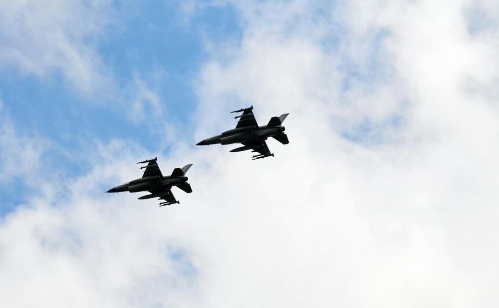 �� ������� ����������� ����������� F-16 � ���� ���