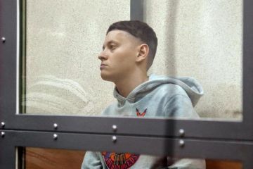 Росфинмониторинг: Оскорбивший чувства верующих певец Шарлот больше не террорист