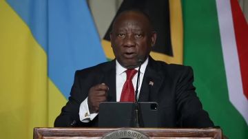 Президент ЮАР на пресс-конференции с Зеленским заявил, что Украине нужно быть готовой отказаться от территорий