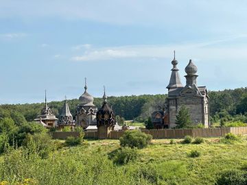 Деревянный храмовый комплекс Новый Иерусалим в селе Сухарево Белгородской области полностью сгорел после атаки беспилотников ВСУ