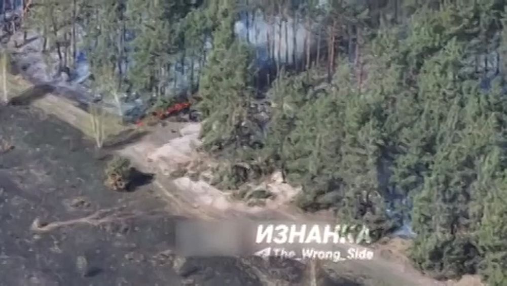 Российские военные уничтожили дроном-камикадзе 152-мм САУ 2С3 "Акация" ВСУ в районе населённого пункта Богуславка Харьковской области