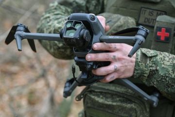 Shot: Жители Крыма сообщили о массовом налете украинских беспилотников