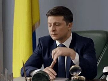 Королеве драмы Зеленскому не стоило публично критиковать предложение Трампа по Крыму