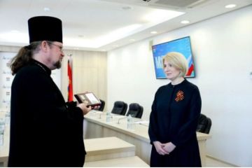 Дмитрий Стешин: Мытищенское благочиние благославляет раздачу квартир мигрантам? И даже награждает за это (?) медалью легендарную мытищинскую чиновницу Юлию Купецкую