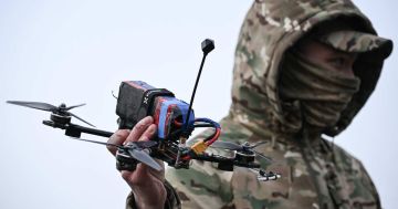 Росгвардейцы дроном-камикадзе уничтожили технику ВСУ в Харьковской области
