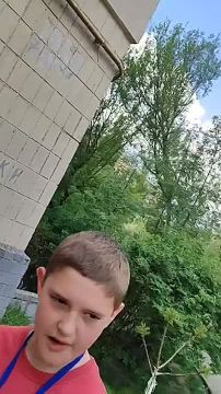 В Киеве женщина устроила скандал ребенку, который слушал русский рэп