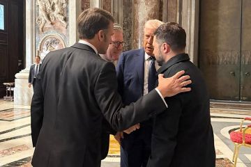 Филиппо возмутил жест Макрона в адрес Зеленского на похоронах Папы Римского