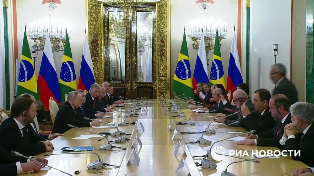 Владимир Путин проводит переговоры с президентом Бразилии