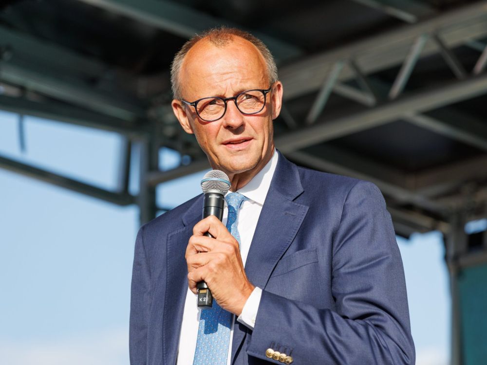 Новый канцлер Германии захотел поговорить с Путиным