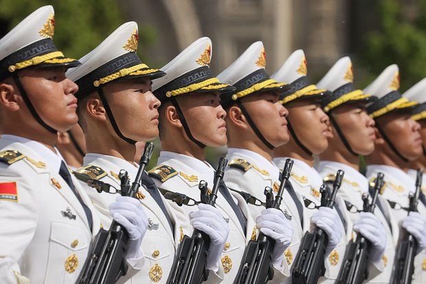 Tencent: МИД КНР не стал терпеть критику парада Победы со стороны Киева