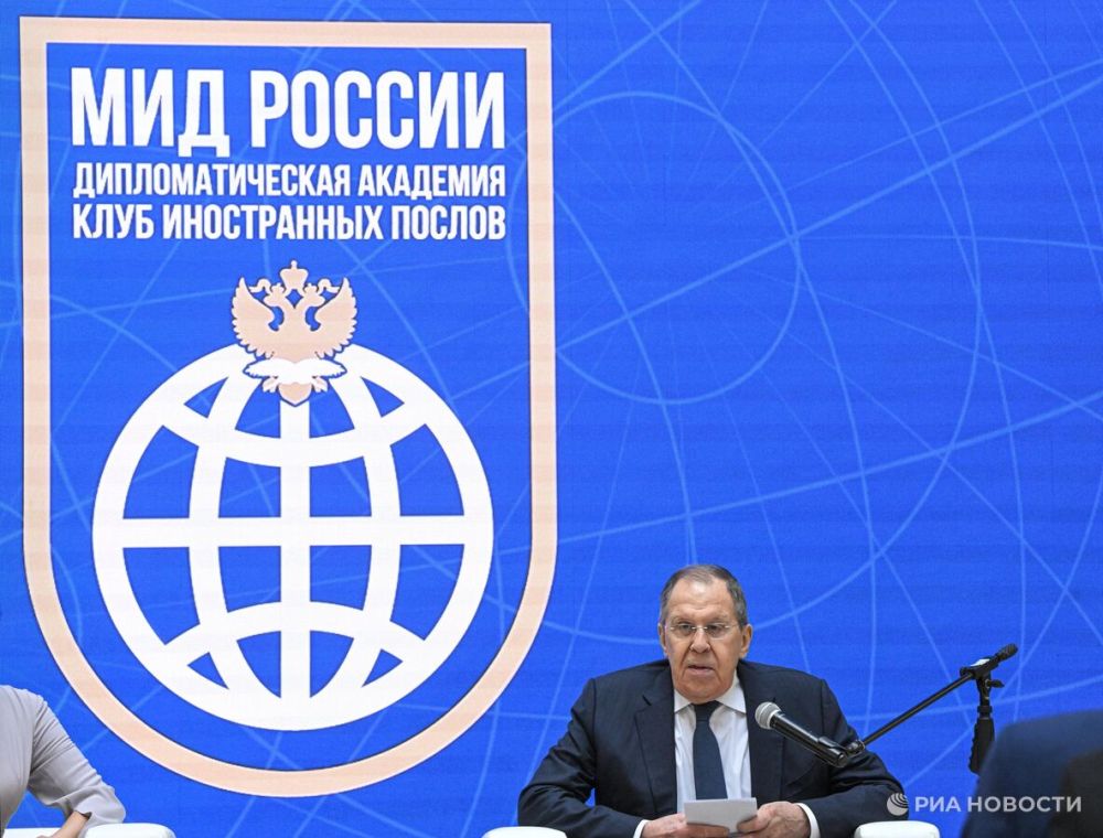 Лавров назвал позорищем отказ послов ЕС от встречи по Украине