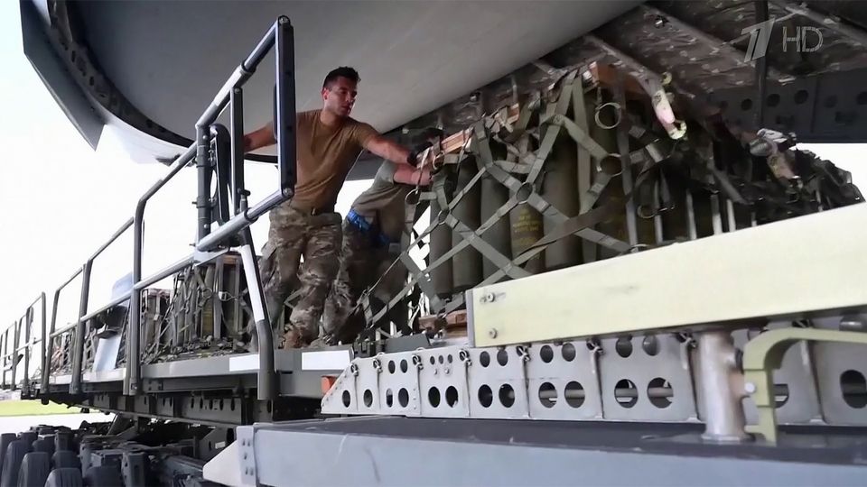 СМИ: Украина потеряла 770 миллионов долларов на закупках оружия