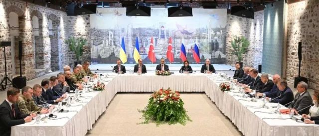 Встреча делегаций из России и Украины завершилась в Стамбуле