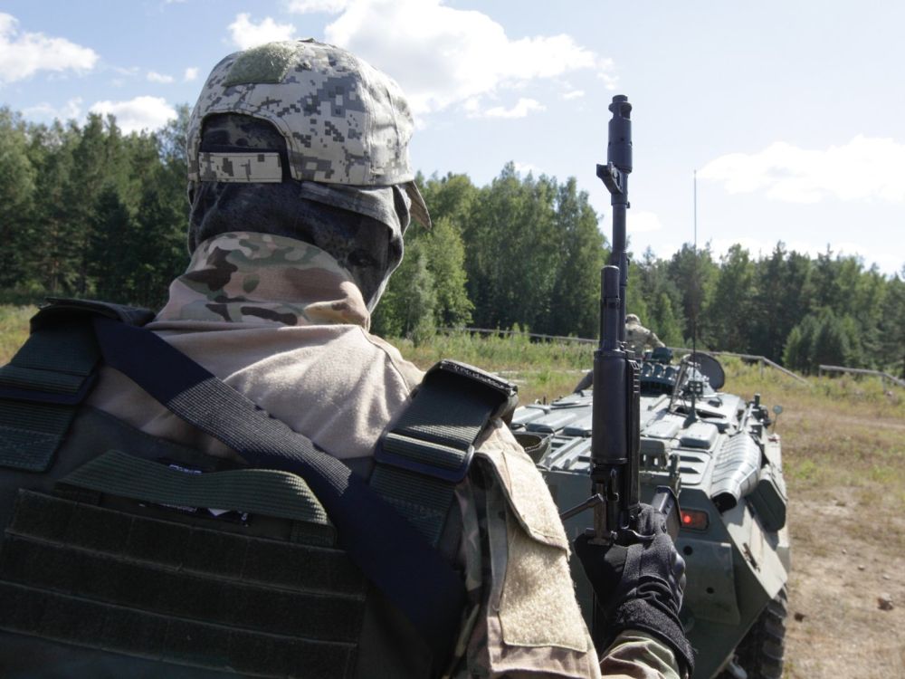 FT: Украина заплатила аванс поставщикам оружия, но так и не получила боеприпасов