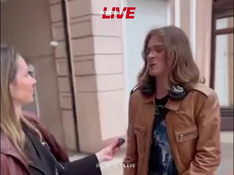 «Мы живем в стране, которая якобы стремится к демократическим идеалам, и при этом всем у нас нарушается банальная свобода слова, когда человек не может выражаться на русском языке», — парень из Одессы рассказал про русский...