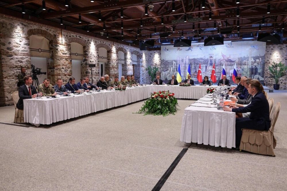 Эксперт назвал переговоры России и Украины тактической победой Путина