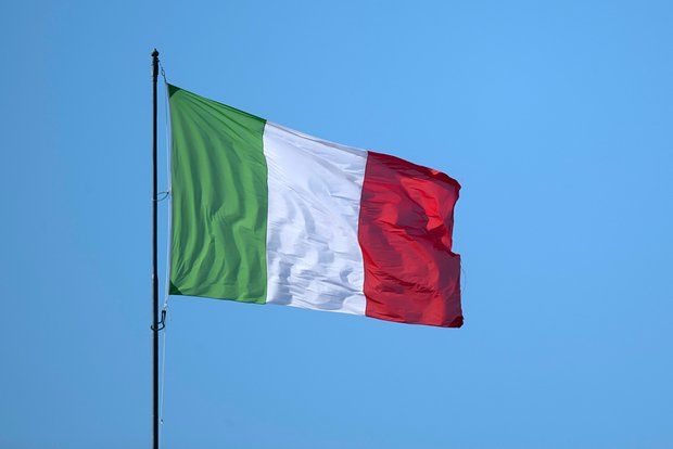 Политолог Бертолази: Итальянские СМИ умалчивают о реальной ситуации на Украине