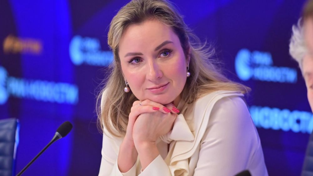 Потерявшая отца девочка воссоединилась с матерью: С Украины удалось вернуть ещё одного ребёнка