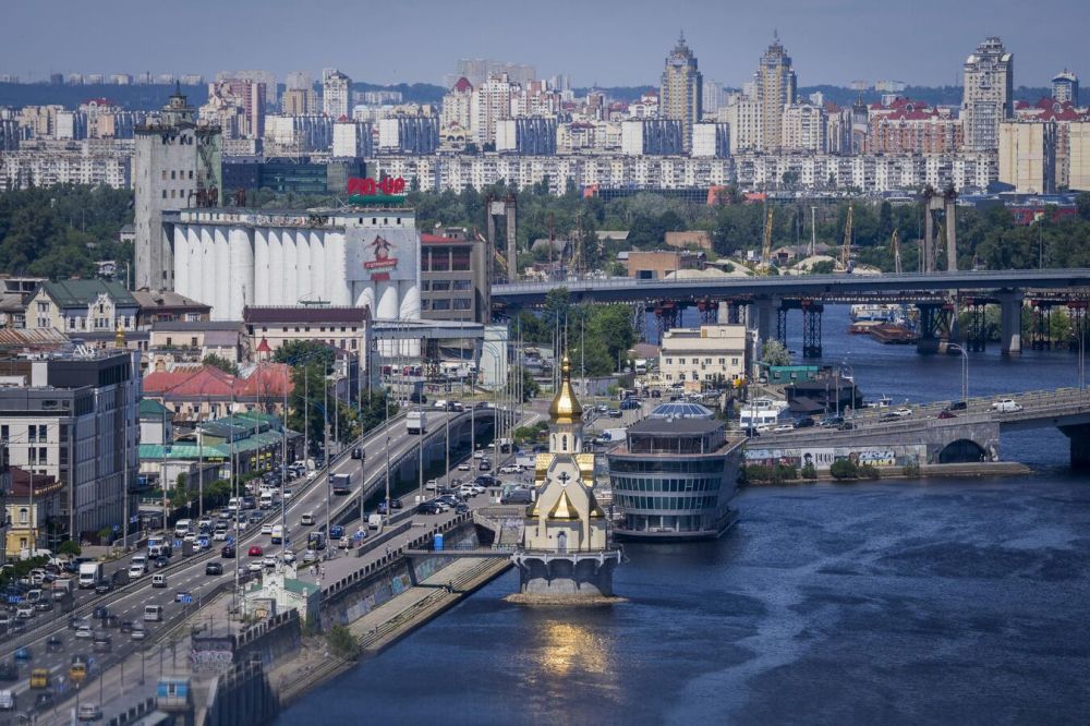 На Украине возмутились русскоязычным вывескам в Киеве