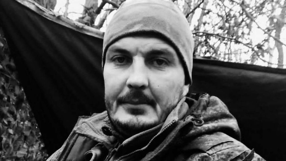 В Армянске проводят в последний путь земляка – героя СВО Владимира Зотова