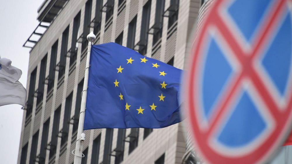 ЕС решил ужесточить санкции против РФ после разговора Путина с Трампом