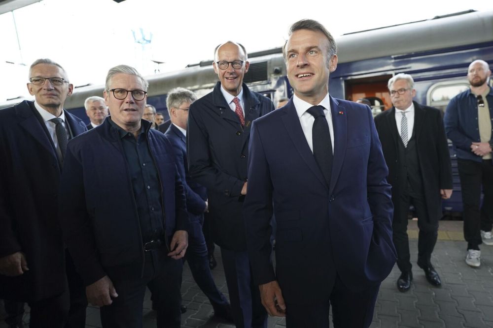 "Мокрый пудель": на Западе высмеяли провал планов Европы против России