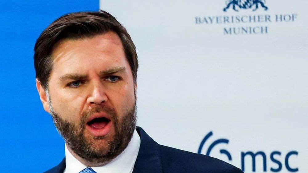 «Мы заходим в тупик»: Вэнс сделал внезапное заявление перед разговором Путина и Трампа