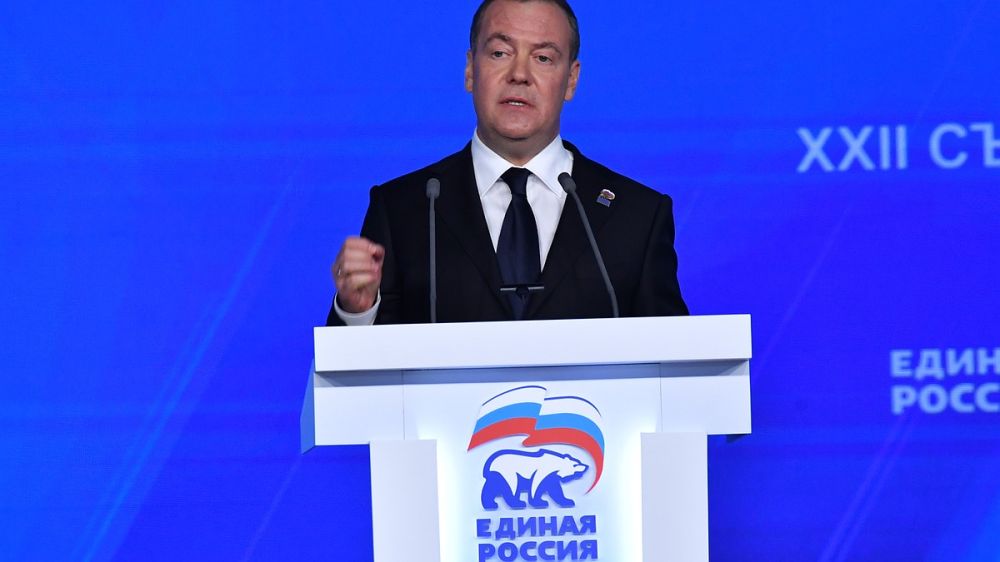 «Доверять никому нельзя»: Медведев рассказал, на что будет опираться Россия при заключении мирного соглашения по Украине