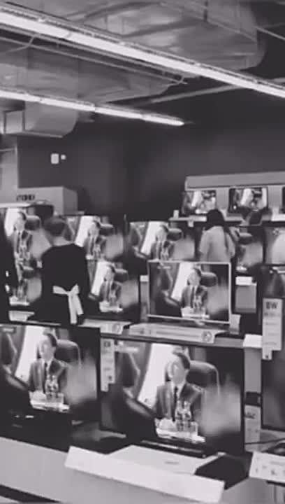 Два майора: Выдуманный украинец Голобородько о реальном хохле Зеленском