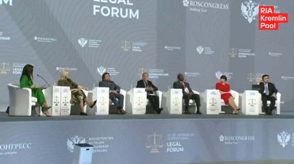 Медведев объяснил, почему Украина не является суверенным государством