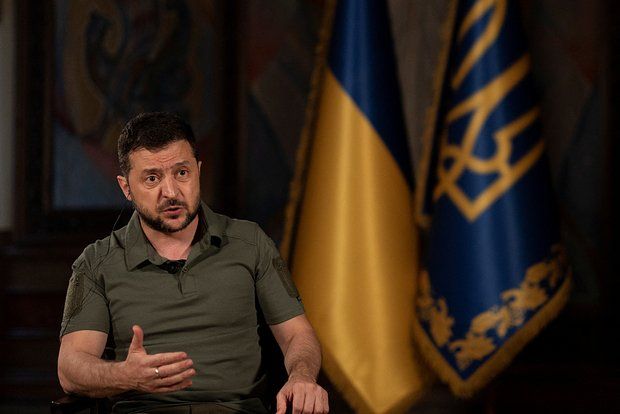 Зеленский просил Трампа усилить санкции против России на фоне диалога с Путиным