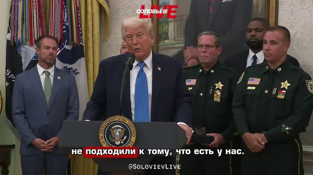 С Зеленским нелегко иметь дело, заявил Дональд Трамп журналистам после общения с Владимиром Путиным