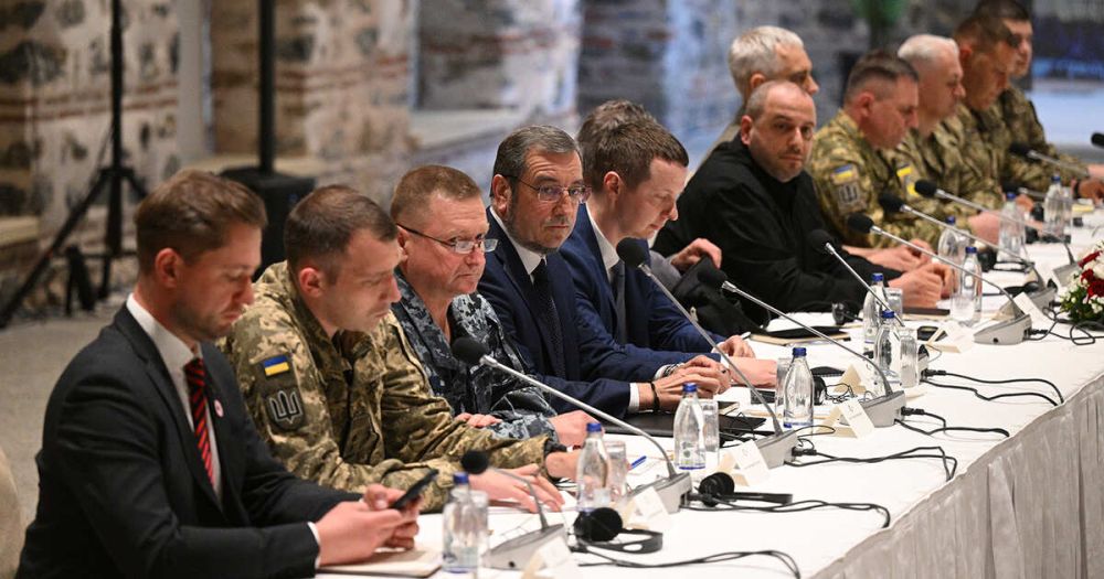 Захарова: украинская делегация на переговорах говорила на русском языке